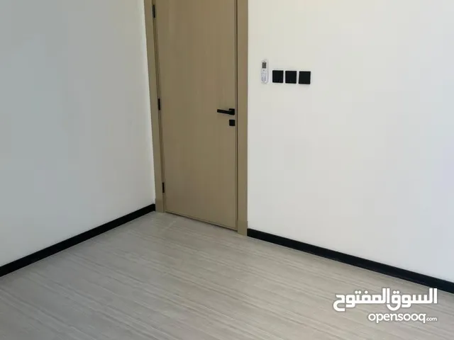 شقة فاخرة لليجار السنوي الرياض حي العقيق غرفتين ومطبخ اوصالة مكيفات اسبيلت عدد2