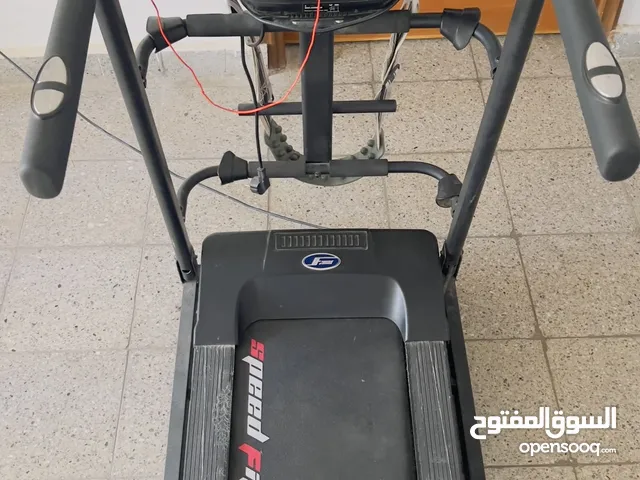جهاز جري ( كارديو )  للبيع نظيف جداً