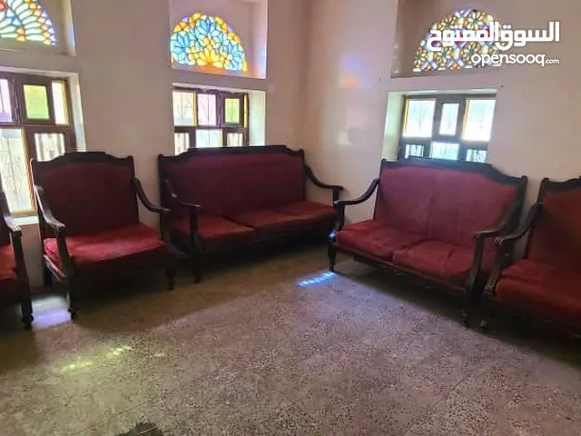 طقم كنب راقي خمس قطع مستعمل