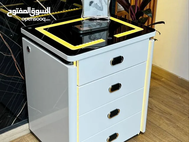 الكوميدينا الذكية مع الخزنة تصميم عصري  وظائف ذكية  أمان عالي مصنوعة من أجود أنواع الخشب سماعات عالي