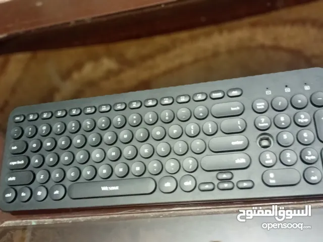 حرققققق كيبورد أمريكي يشتغل ع كل شيء ويرلس بحال الوكاله RGP بالوان متعدده ومختلفه شبه جديد
