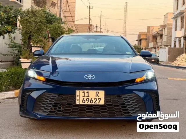 2025 تويوتا كامري SE