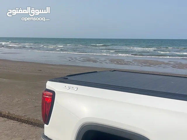 للبيع رنجات سايرس مع دواير اف ون