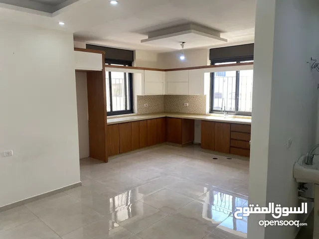 175 m2 3 Bedrooms Apartments for Rent in Ramallah and Al-Bireh Sathi Marhaba