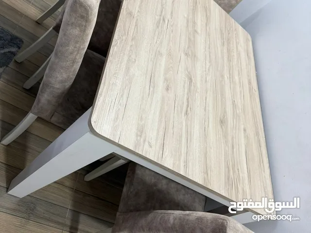 طالة طعام بحالة ممتازة جدا