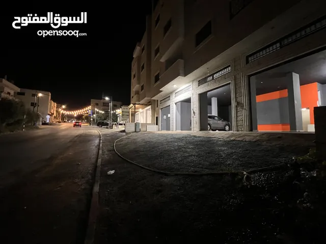 محلات ومستودعات للايجار السنوي اكثر من 1000متر