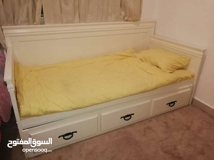 Ikea Single Day Bed With Pull Out Mattress Underneath 116775513