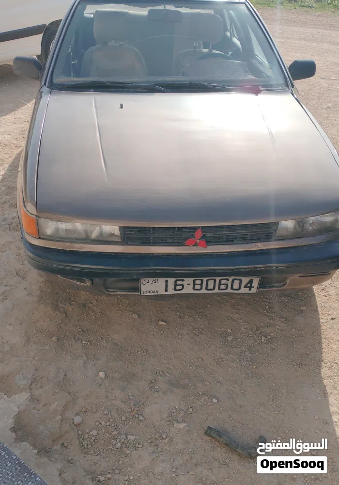 Mitsubishi Lancer Standard 1989