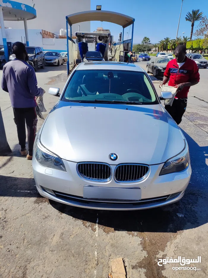 بي ام دبليو ‏الفئة 5 ‏528 ‏2010