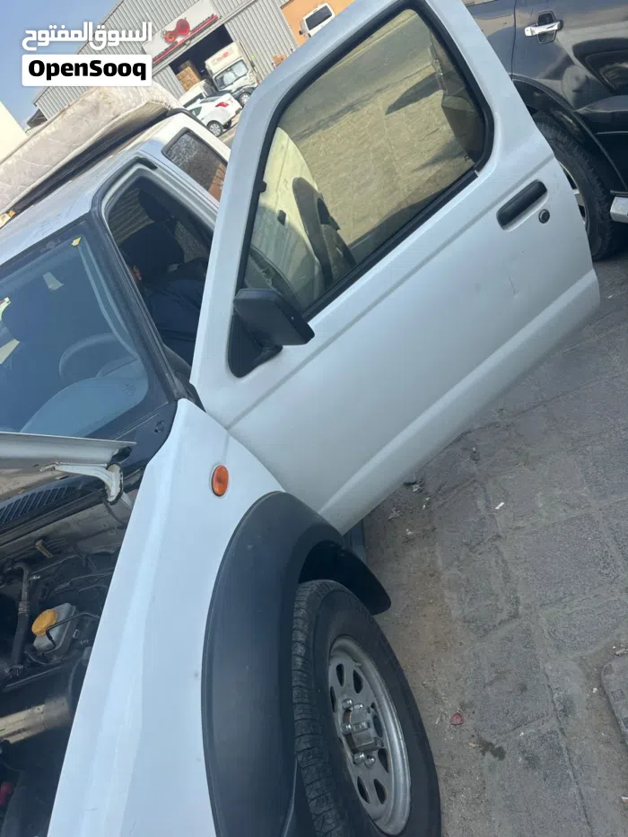 نيسان ‏نافارا ‏Standard ‏2017