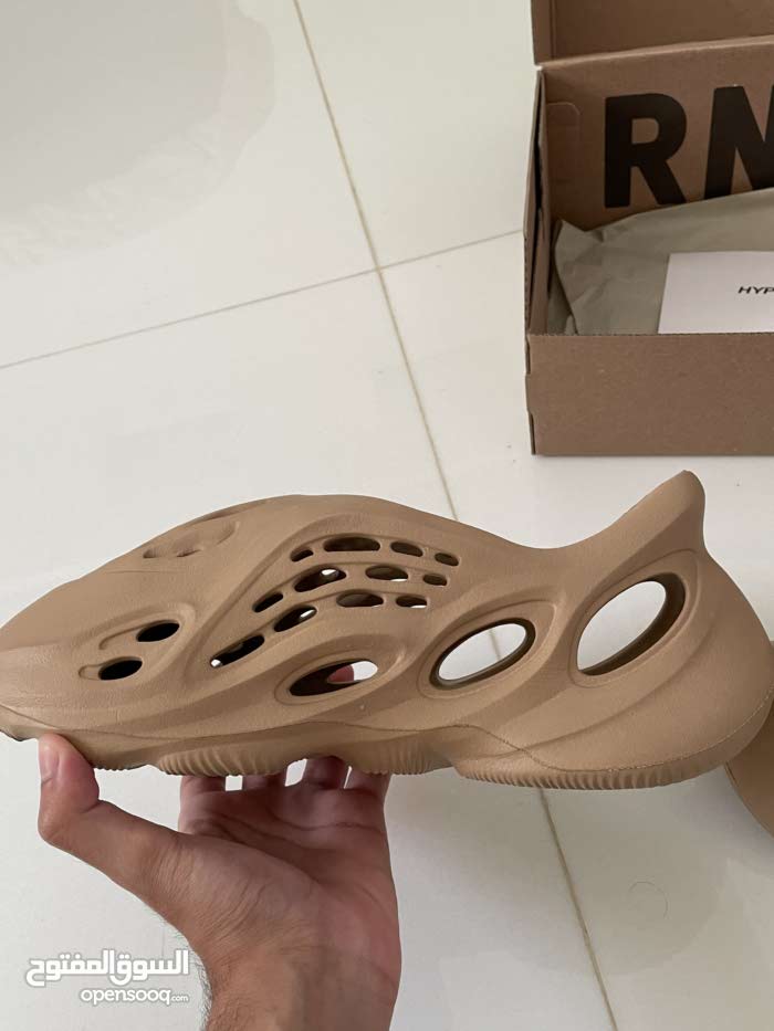 yeezy foam runner authentic