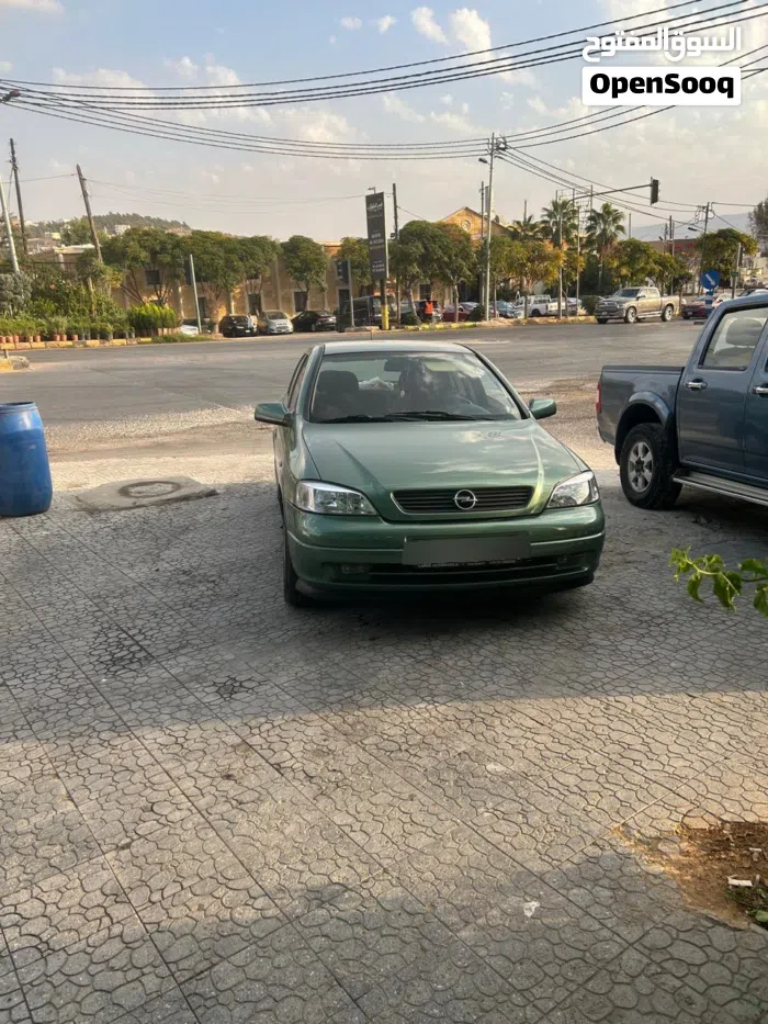 أوبل استرا Standard 2000