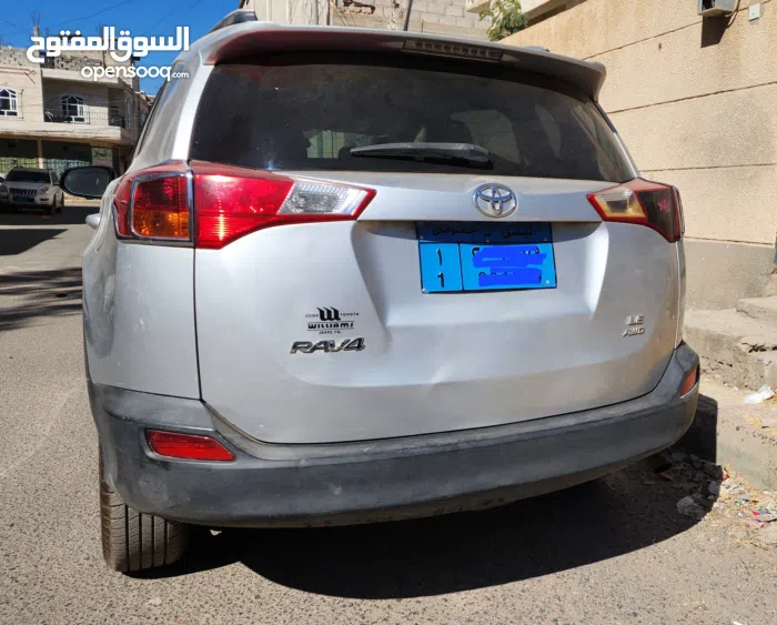 تويوتا راف فور LE 2013