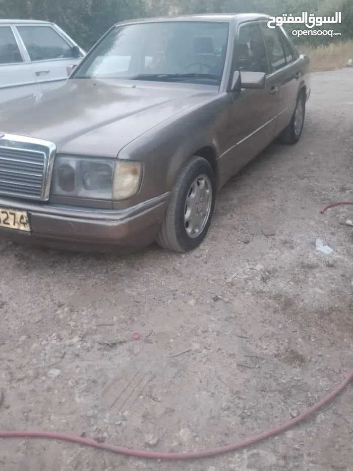 مرسيدس بنز ‏اخرى ‏230 ‏1990