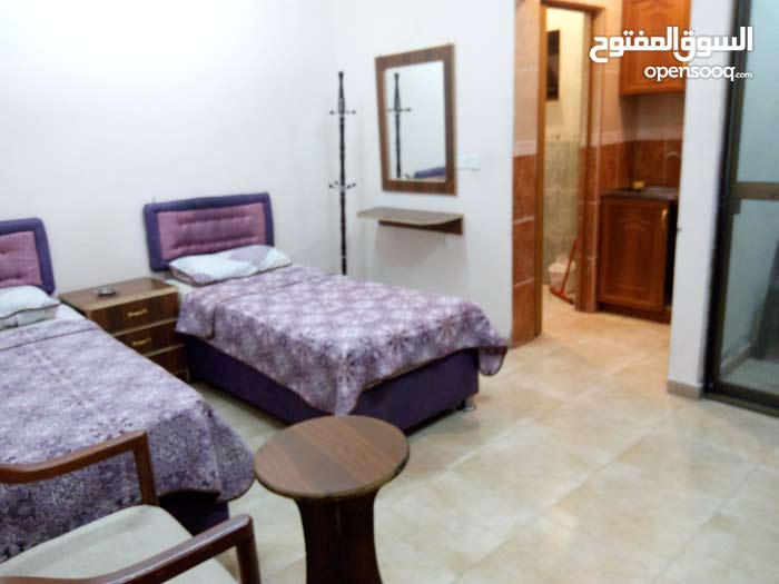 Al Sakaneyeh 3 Apartment For Rent With 1 Bedroom Rooms