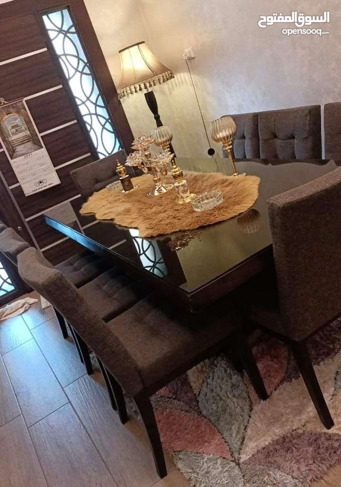 طقم كنب جديد من عند ميداس وع طاوله ماليزي 8 كراسي مع محلق الطقم مع السفره 156927825 السوق المفتوح