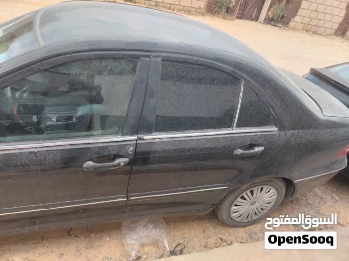مرسيدس بنز ‏الفئة-C ‏C 200 ‏2010
