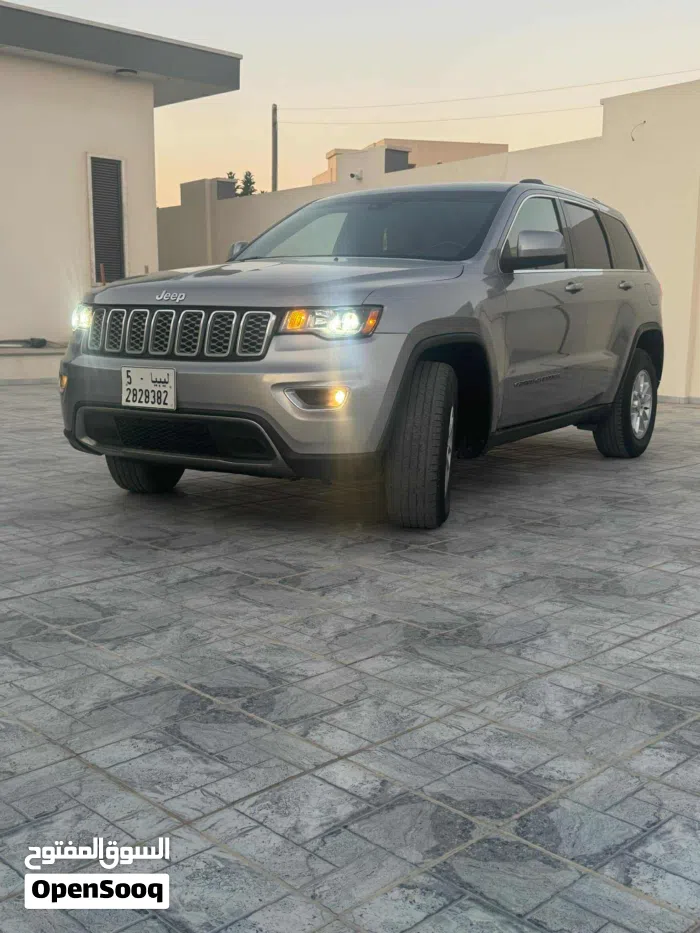 جيب ‏جراند شيروكى ‏Laredo ‏2016