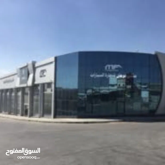 معرض مثنى فرحان لتجارة السيارات 