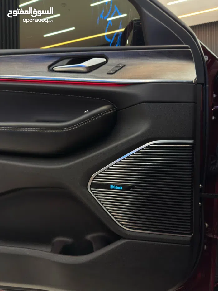 جيب جراند شيروكى Overland 2023