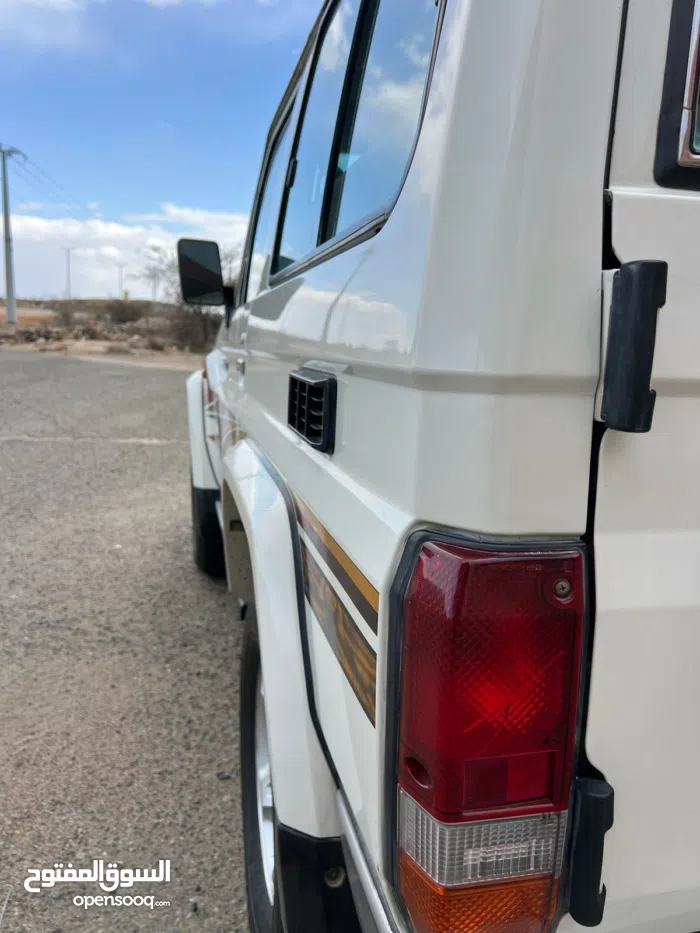 تويوتا لاند كروزر GX 2014