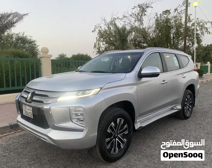 Mitsubishi Montero Sport GLS 2022