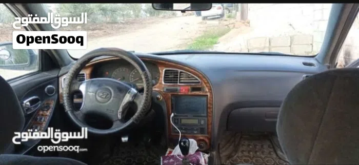 هيونداي افانتي Standard 2001