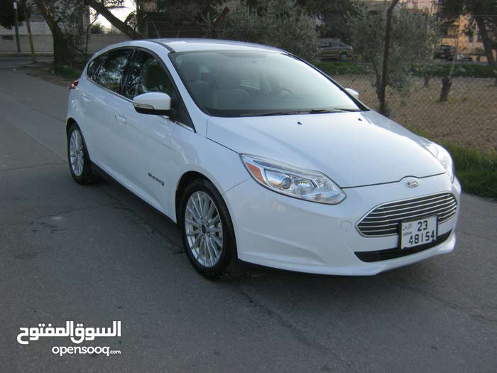 Ford Focus 2017 For Beige Color 102170816 Opensooq Ford Focus 2017 For Beige Color