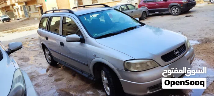 أوبل استرا Standard 2000