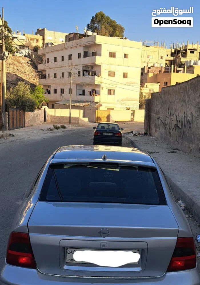 أوبل فيكترا 2000