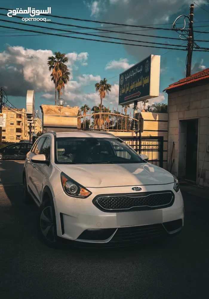 كيا نيرو EX Touring 2022