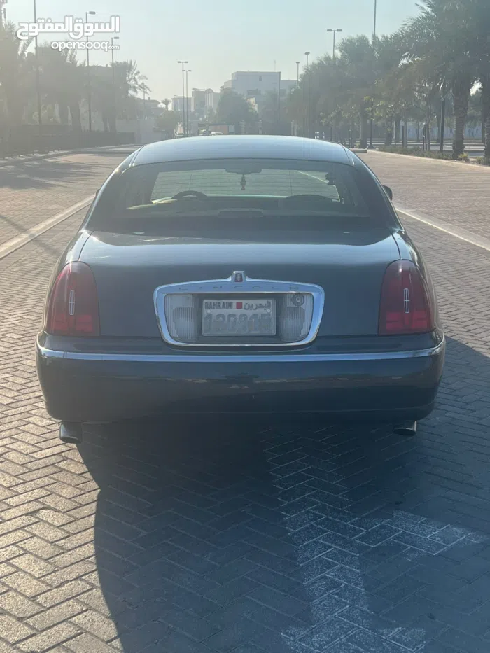 لينكولن ‏تاون كار ‏1998