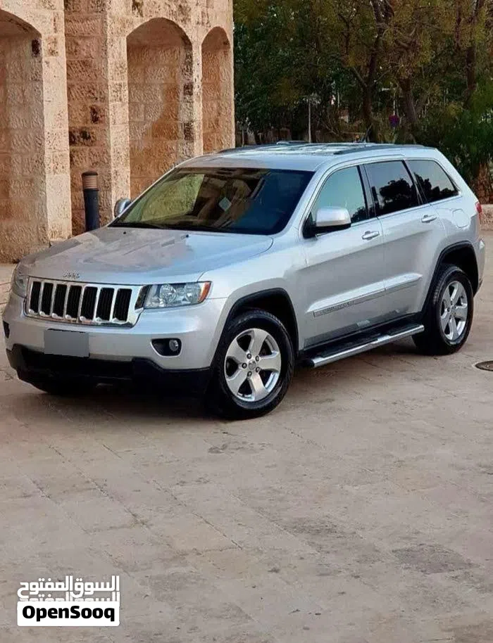 جيب جراند شيروكى Laredo 2012